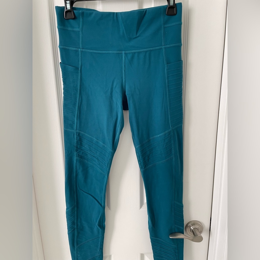 Athleta leggings, size small